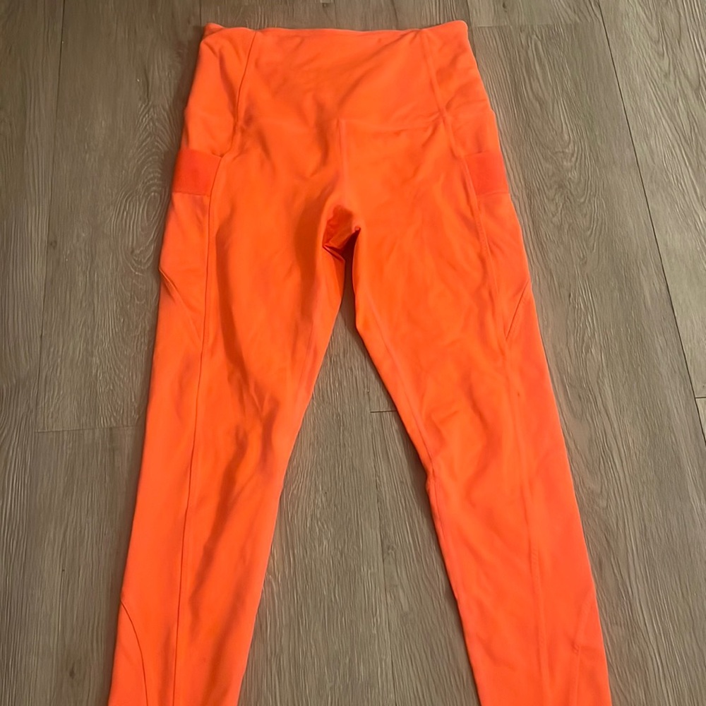 Never worn free people movement yoga pants